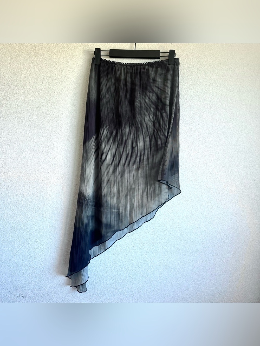 Topshop gray black marbled asymmetrical chiffon skirt size 6
